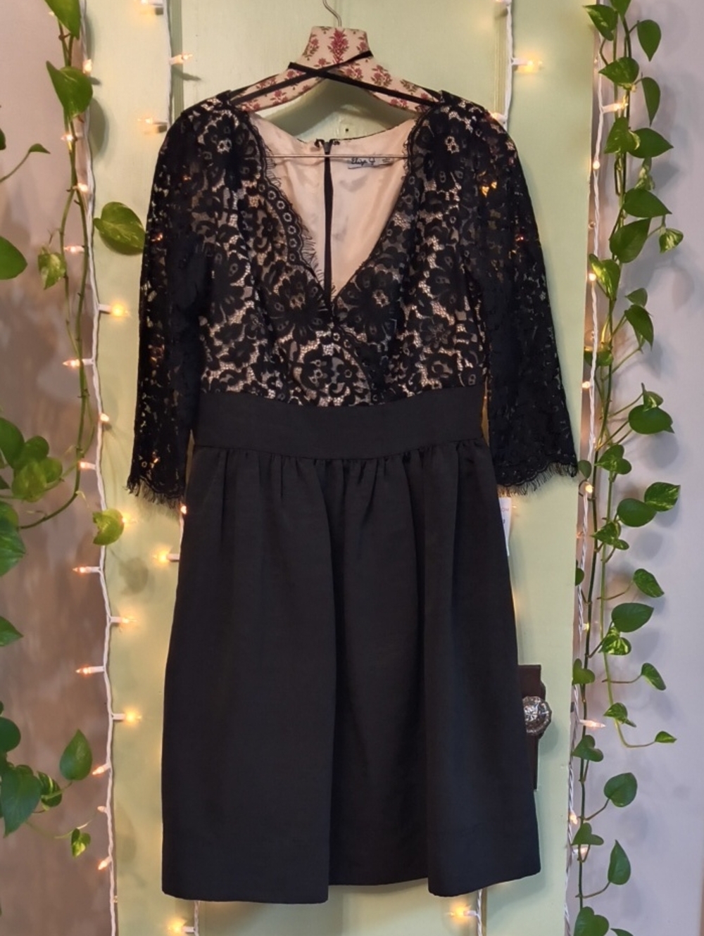 Women's NWT Eliza J Black Nude Lace V-Neck Pocket Cupcake Evening Dress 8